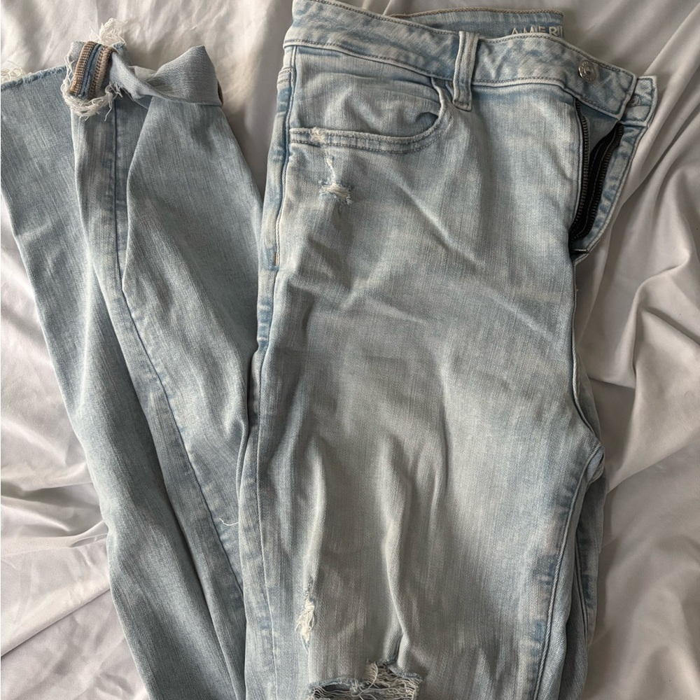 American Eagle Outfitters Light Blue Skinny Jeans